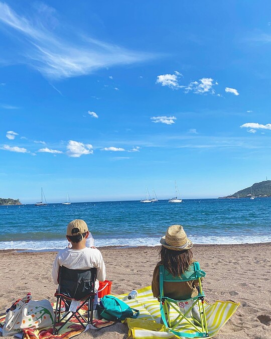 ▲▼亞歷和阿弟感情相當好。（圖／亞歷媽）