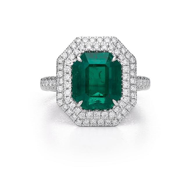 Tiffany高級珠寶系列鉑金鑲嵌逾4.51克拉哥倫比亞祖母綠與鑽石戒指 約NT$1,107萬