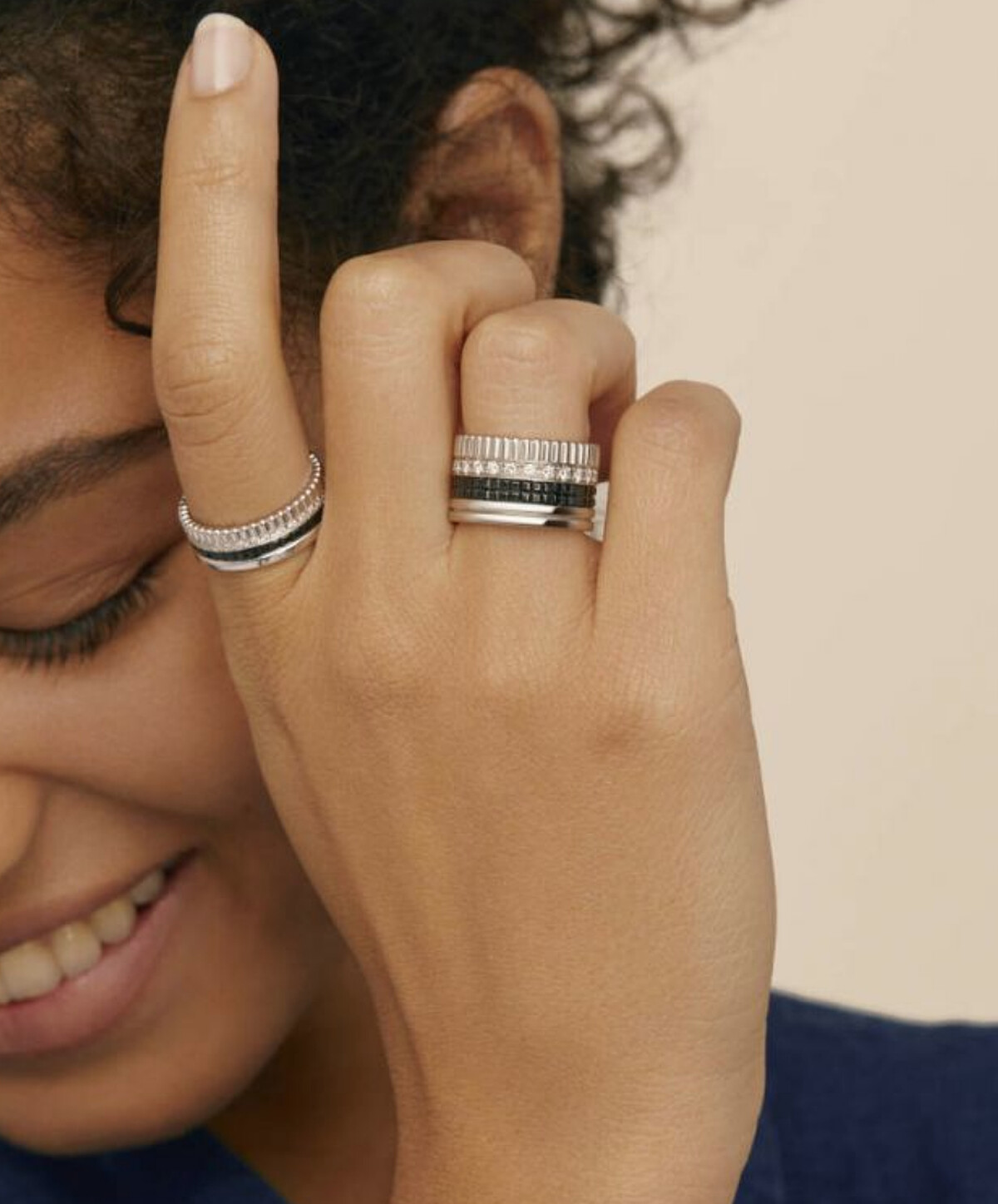 Boucheron Quatre Black系列四圈窄版戒指，白金鑲嵌鑽石與黑色PVD，售價NT$240,000