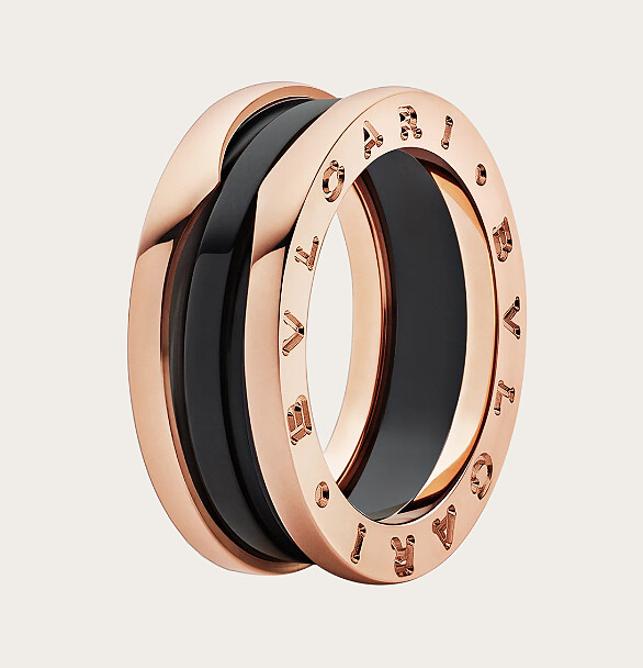 BVLGARI B.zero 1系列雙環戒指，玫瑰金鑲嵌黑色陶瓷，售價NT$48,700