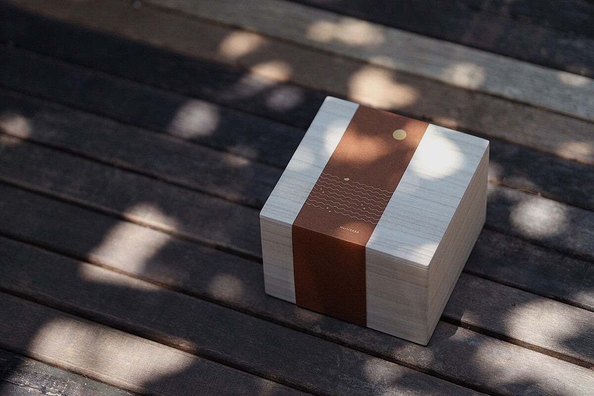 月飛中秋限量禮盒,即日開始販售。