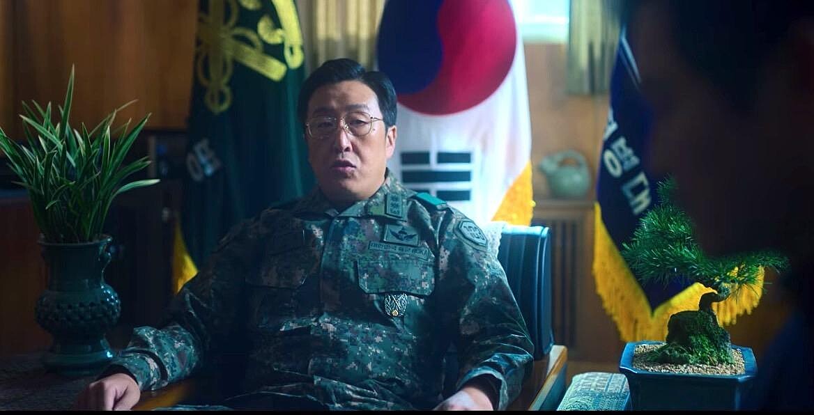 《D.P逃兵追緝令》憲兵隊長36歲 玄奉植 竟是隊中年紀最小!