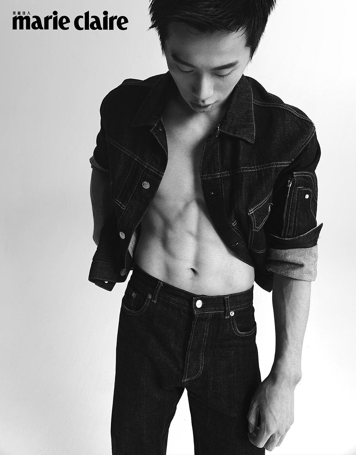 牛仔外套、牛仔褲，both by Dior。