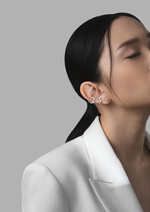 Lorelei Reverie白K金鑽石耳環。