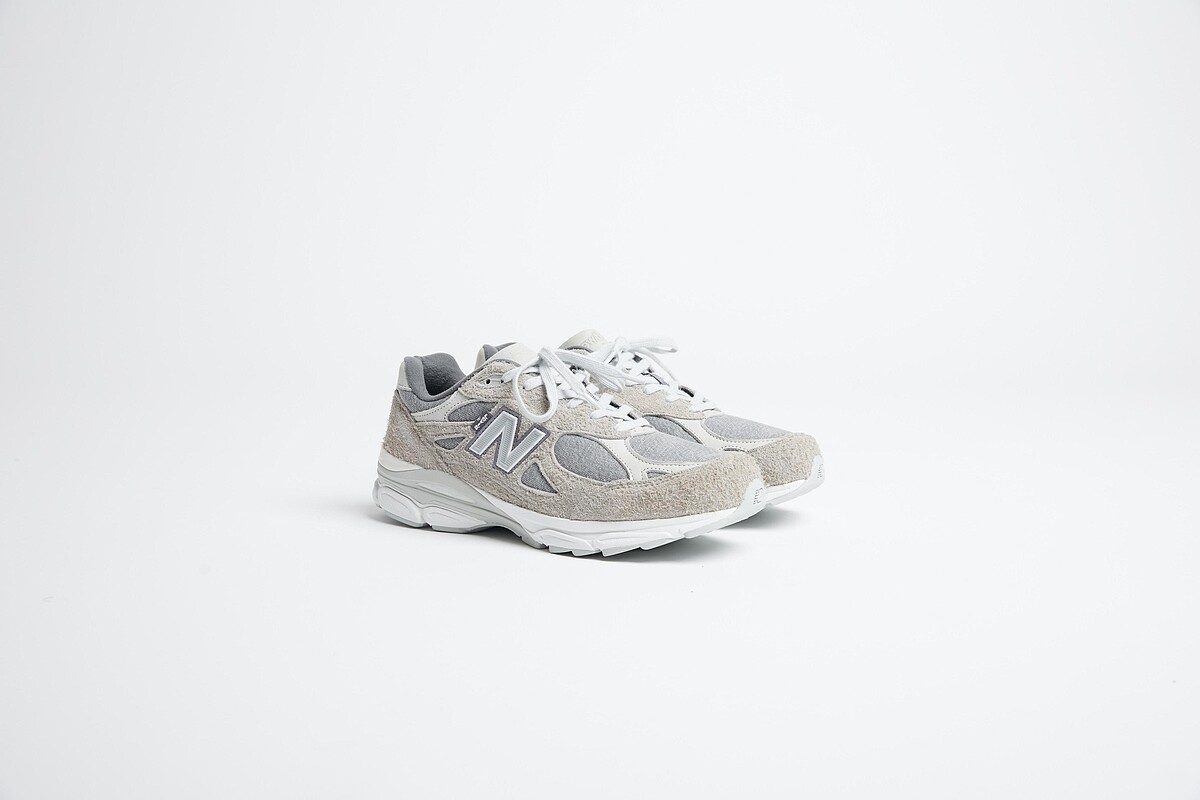Levi&rsquo;s X NB 990v3聯名新款（低調米灰），售價NT$7,980