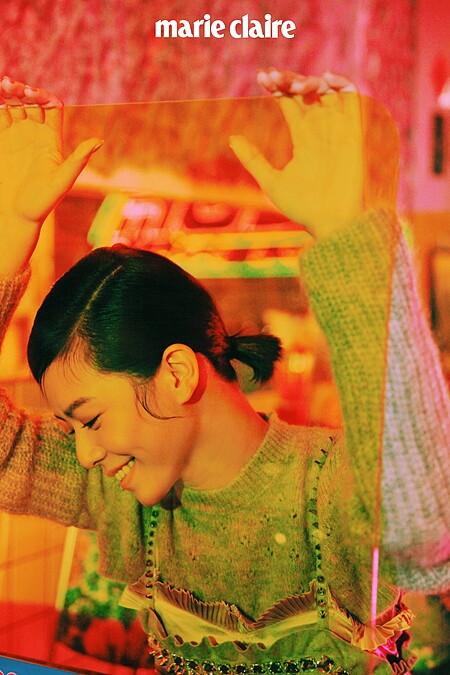 駝色針織衫、絲緞洋裝、鉚釘鑲嵌洋裝，all by Miu Miu。