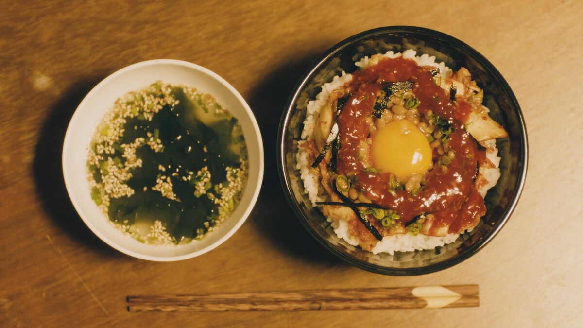 在官方 twitter@tx_gekikaradou 內更分享了每集片尾這些無辣不歡的吃貨們的晚餐，還貼心附上食譜。