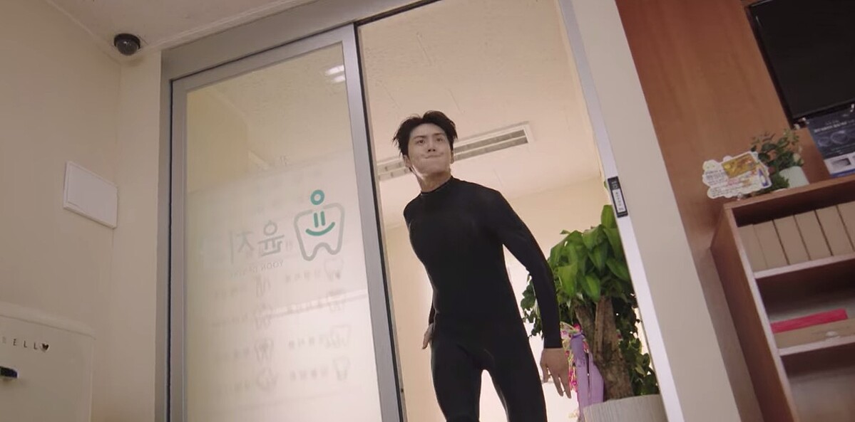 《海岸村恰恰恰》金宣虎 開金嗓、捧臉殺全融化了！