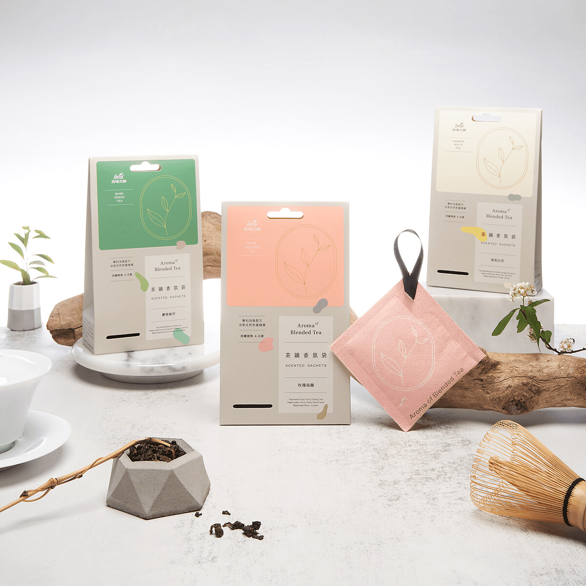 去味大師 竹木香茶韻系列：麝香綠茶(綠) 衣物香氛袋，玫瑰烏龍(粉) 衣物香氛袋，白茶茉莉(白) 衣物香氛袋，NT69/10g X 3入。