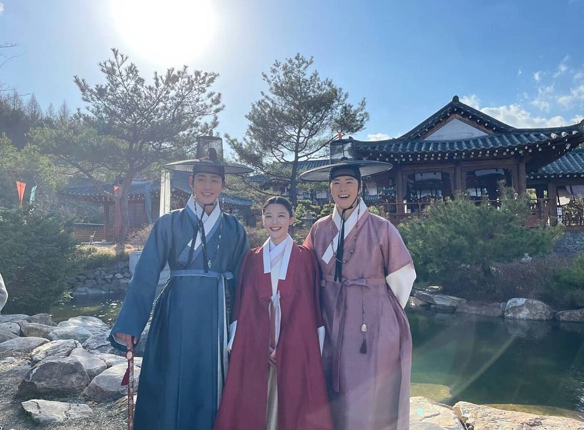 紅天機 安孝燮 金裕貞 孔明 合影 Photo/孔明@0myoung_0526