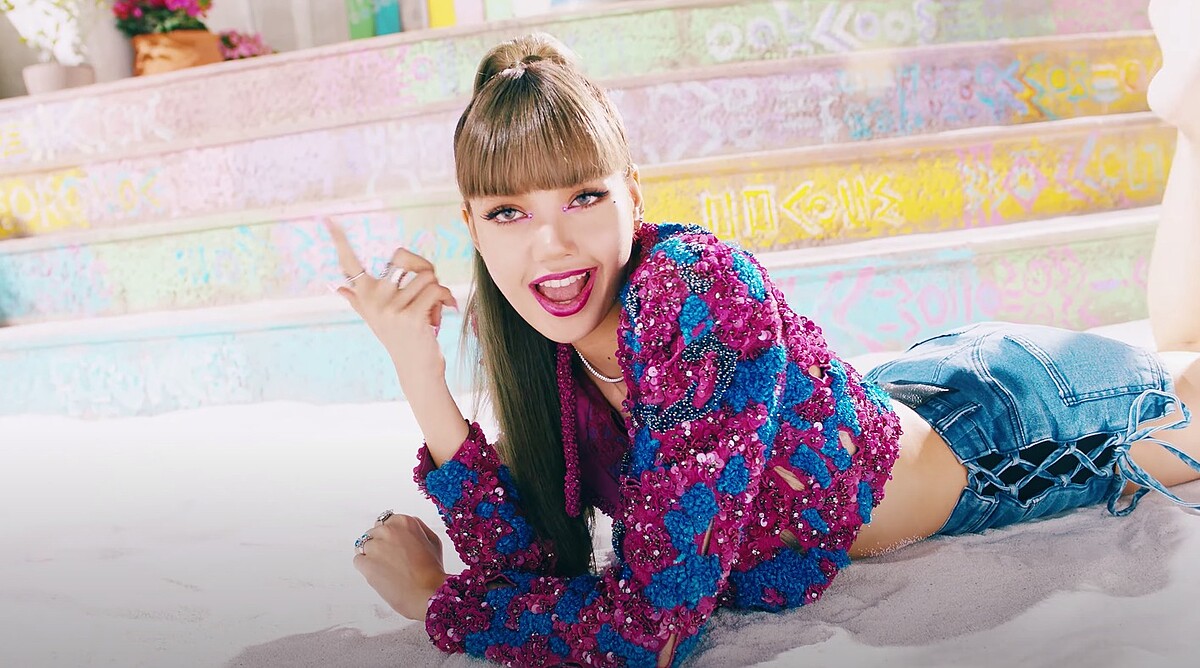 BLACKPINK LISA〈LALISA〉締造許多新紀錄