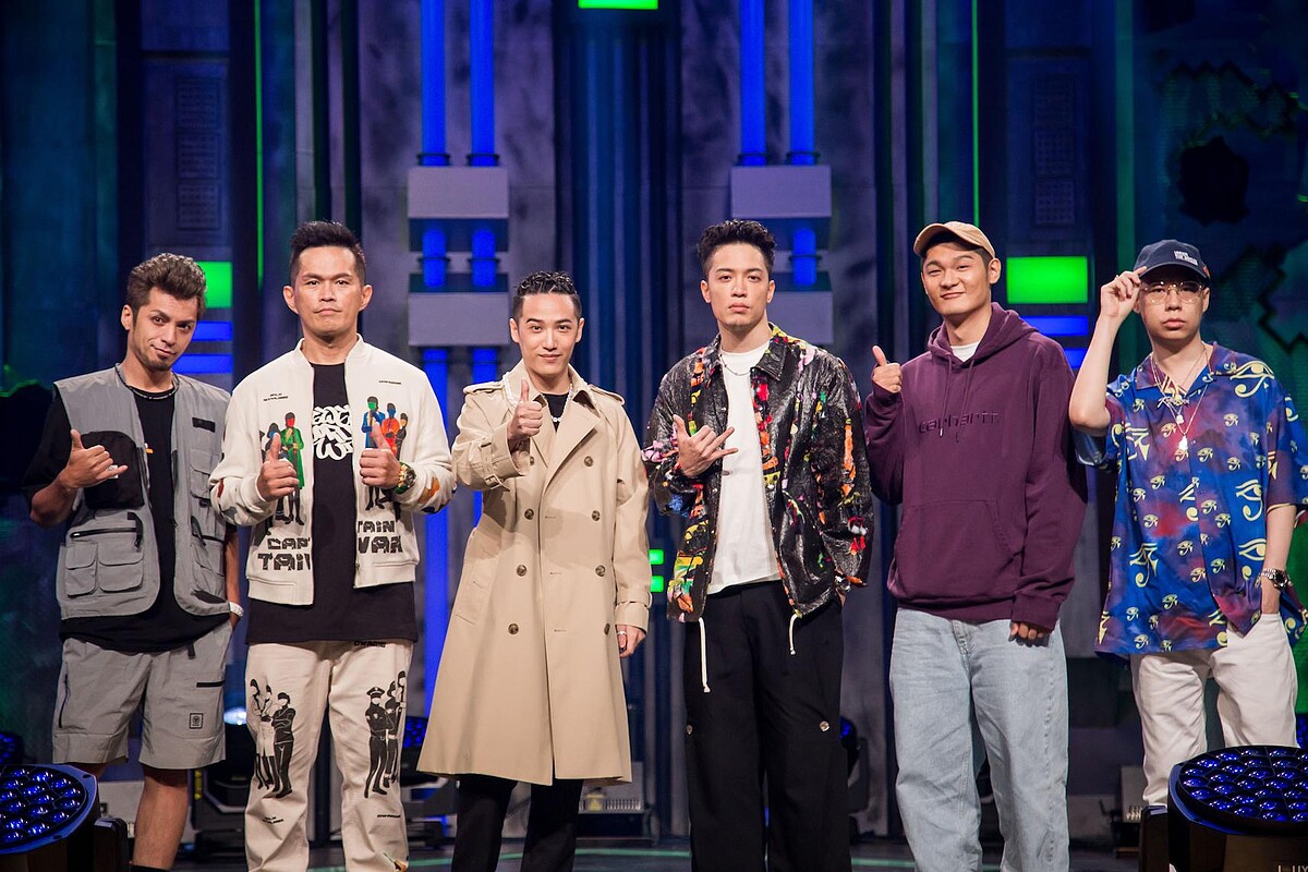 導師主持人與DJ宗華合影