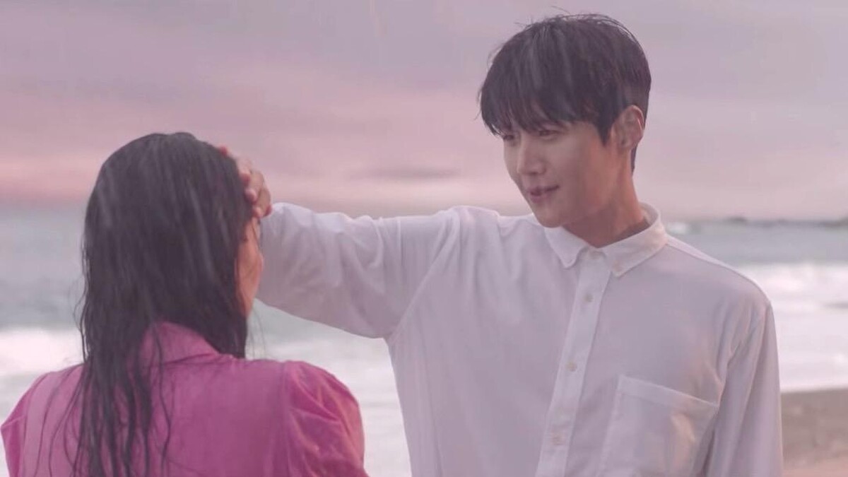 《海岸村恰恰恰》金宣虎、申敏兒 雨中粉紅泡泡超甜