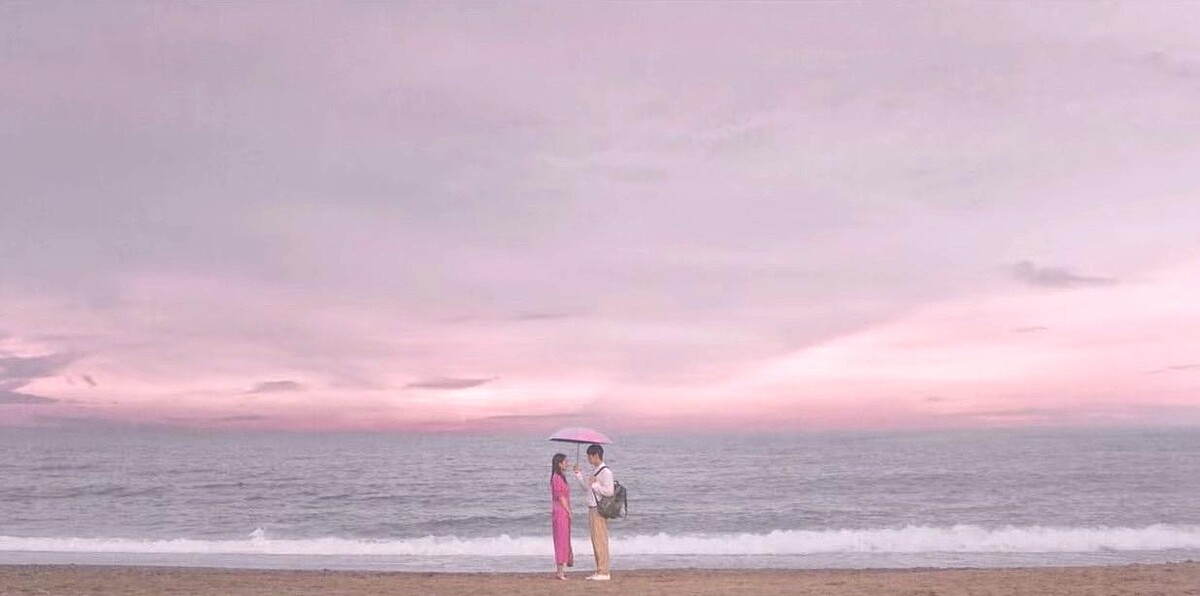 《海岸村恰恰恰》金宣虎、申敏兒 雨中粉紅泡泡超甜