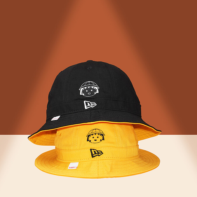 New Era x櫻桃小丸子鐘型帽(大人)，NT1,680 / New Era x櫻桃小丸子鐘型帽(兒童)，NT1,280