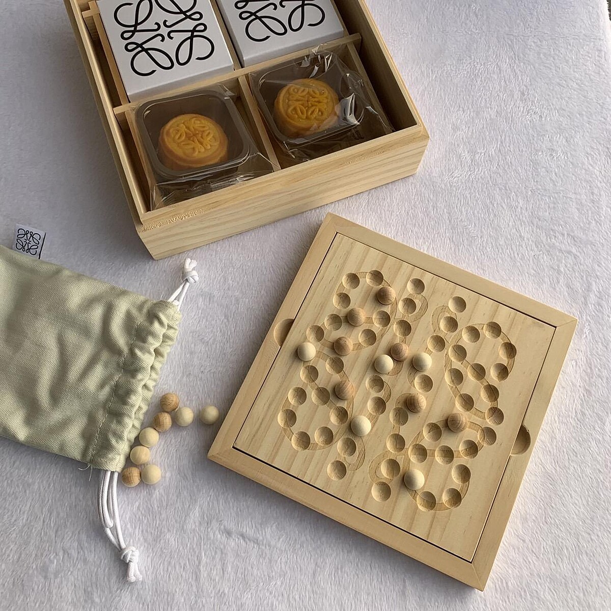 Loewe木質月餅禮盒