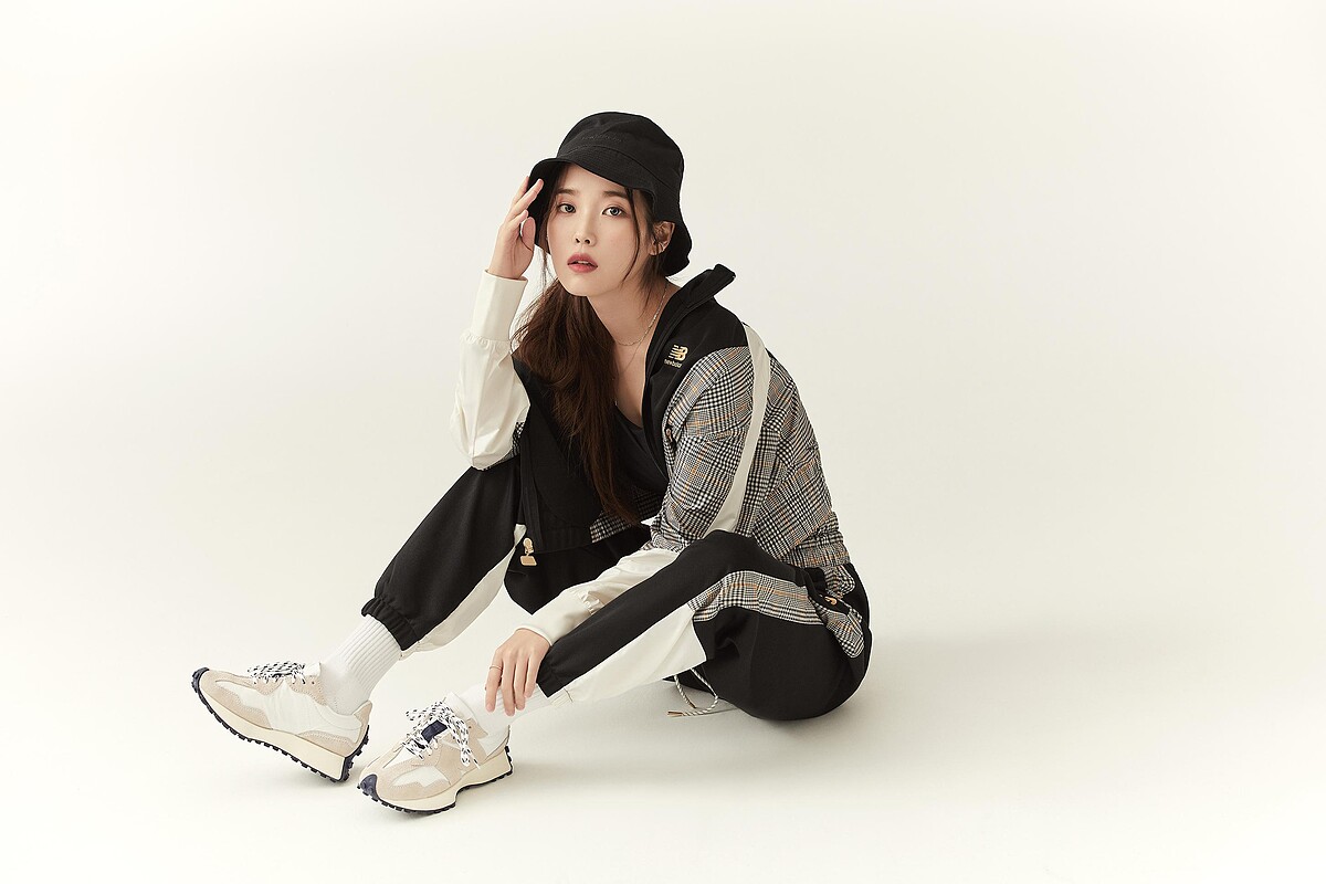 New Balance 327溫柔奶茶色，NT3,280