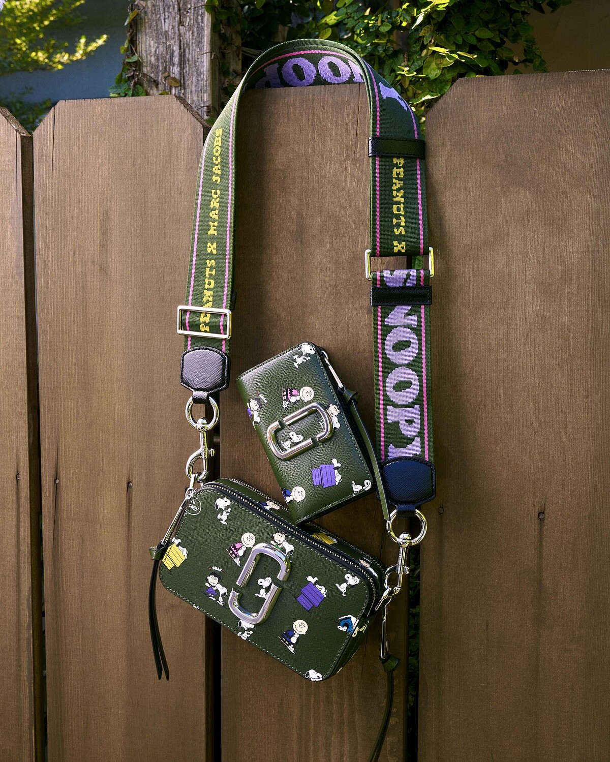 Marc Jacobs The peanuts Snapshot相機包，售價NT$17,900