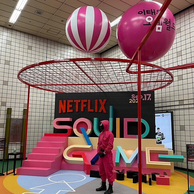 梨泰院站沉浸式「遊戲現場」因大型群聚提前撤除！