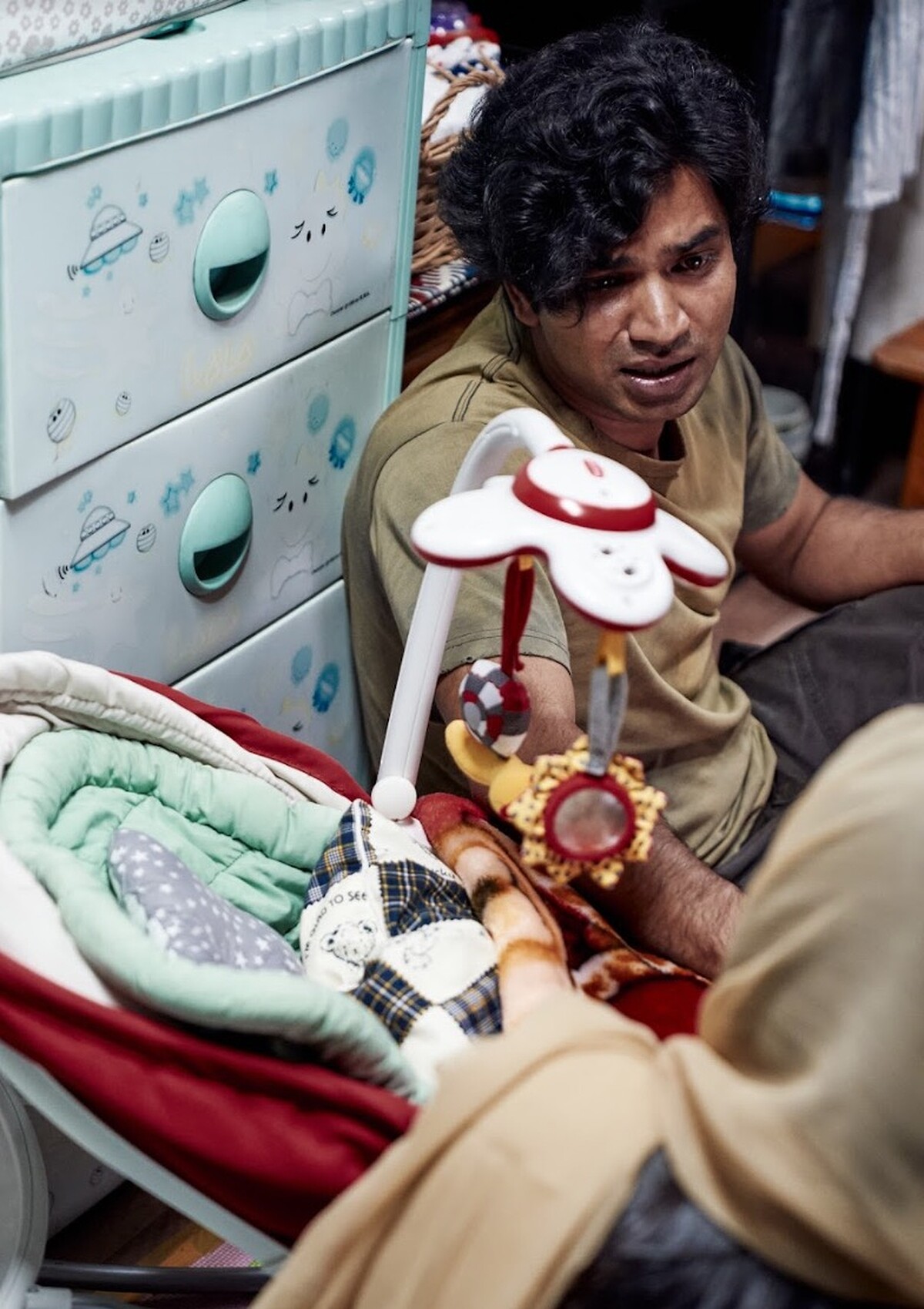 《魷魚遊戲》苦命善良移工「阿里」33歲印度演員 崔帕西阿努潘!