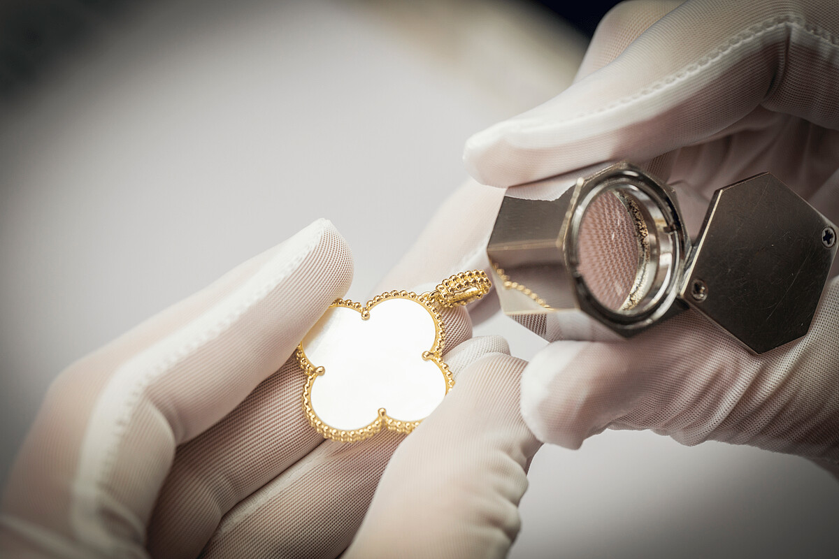 Van Cleef & Arpels - Alhambra系列工藝圖