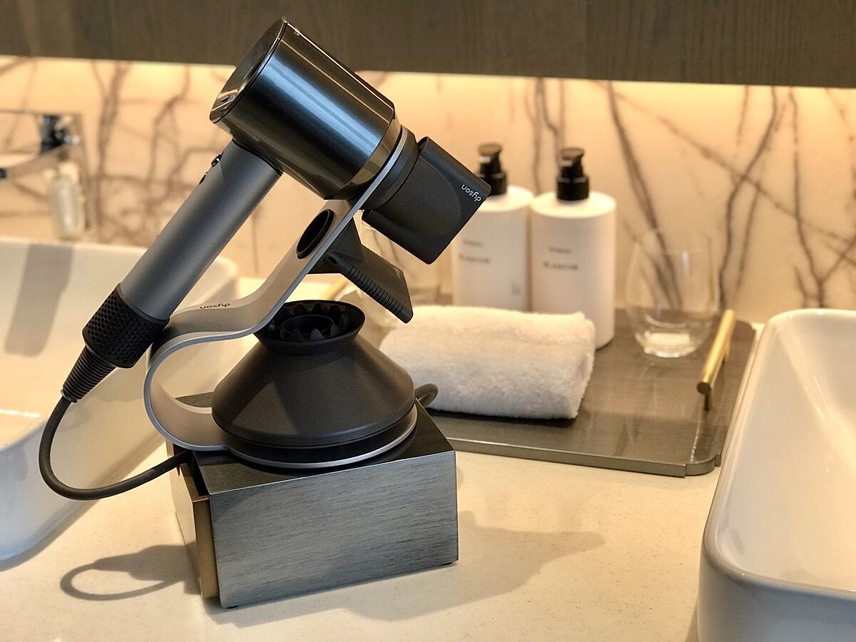 高雄洲際酒店所有客房皆選用新一代Dyson Supersonic™ 吹風機。