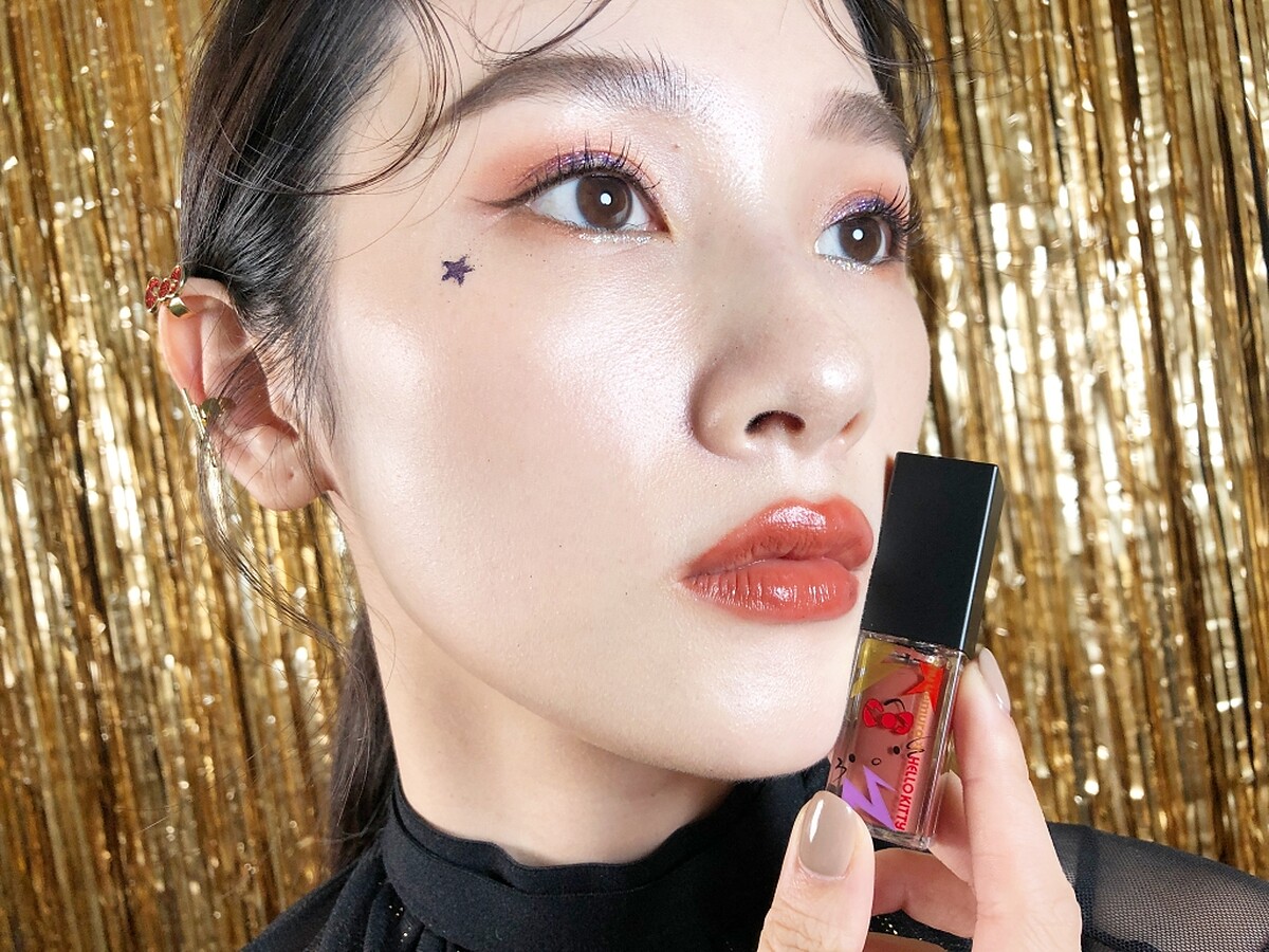 shu uemura植村秀 X Hello Kitty聯名系列無色限奶油緞光唇釉#Peach martini蜜桃馬丁尼試色。