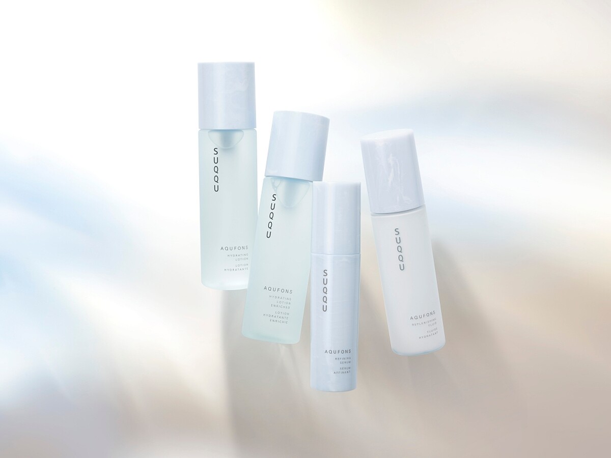 SUQQU 2021年推出全新保養AQUFONS水妍亮采系列,渲染藍調大理石的包裝非常漂亮。