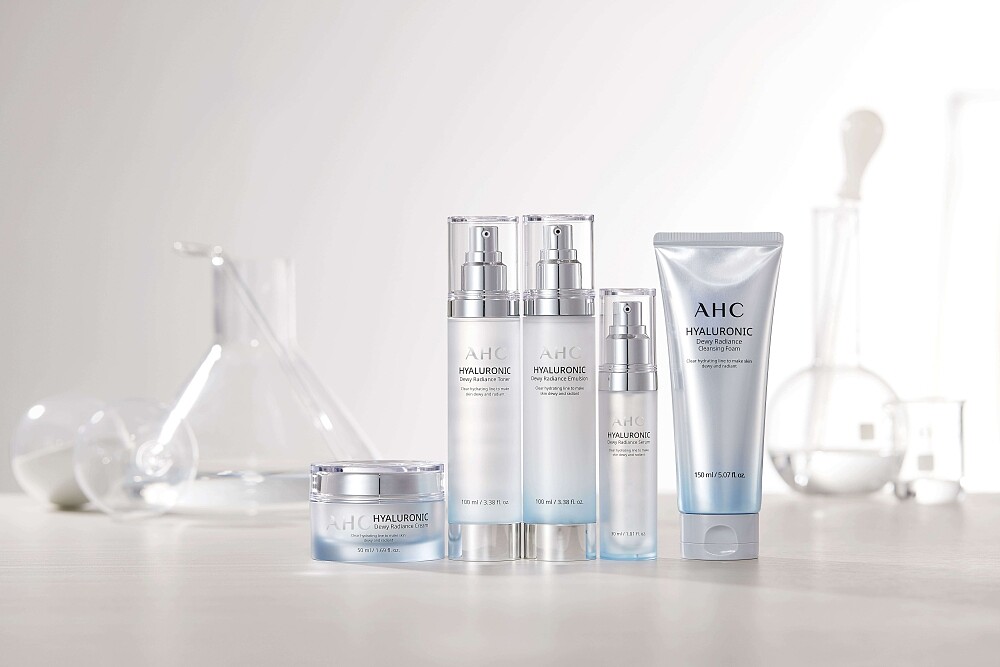 AHC超能玻尿酸系列情境照。