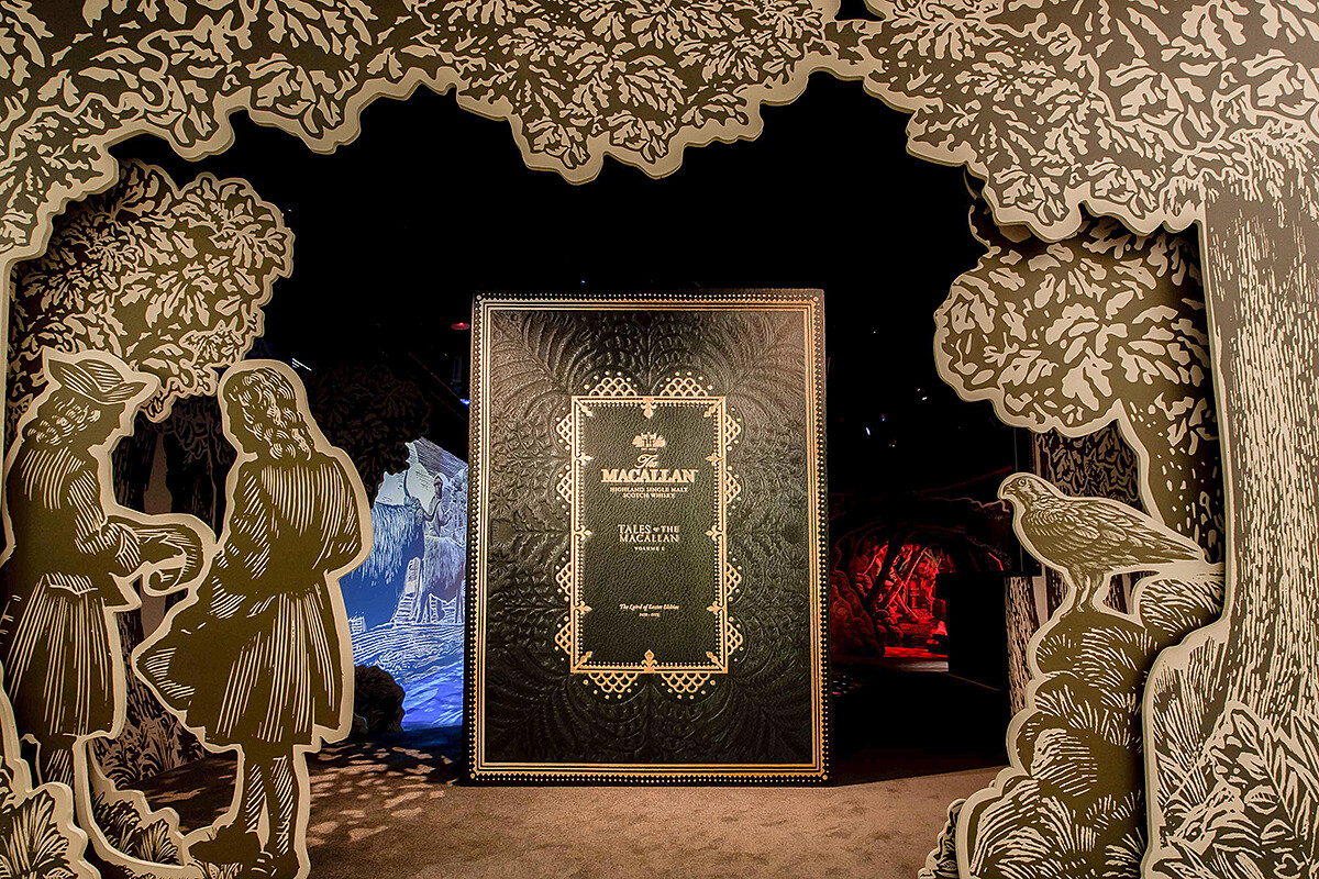 《Tales of The Macallan 麥卡倫傳奇之初光影藝廊》展覽現場。