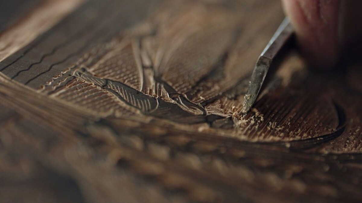 英國插畫大師 Andrew Davidson 親手操刀刻畫。