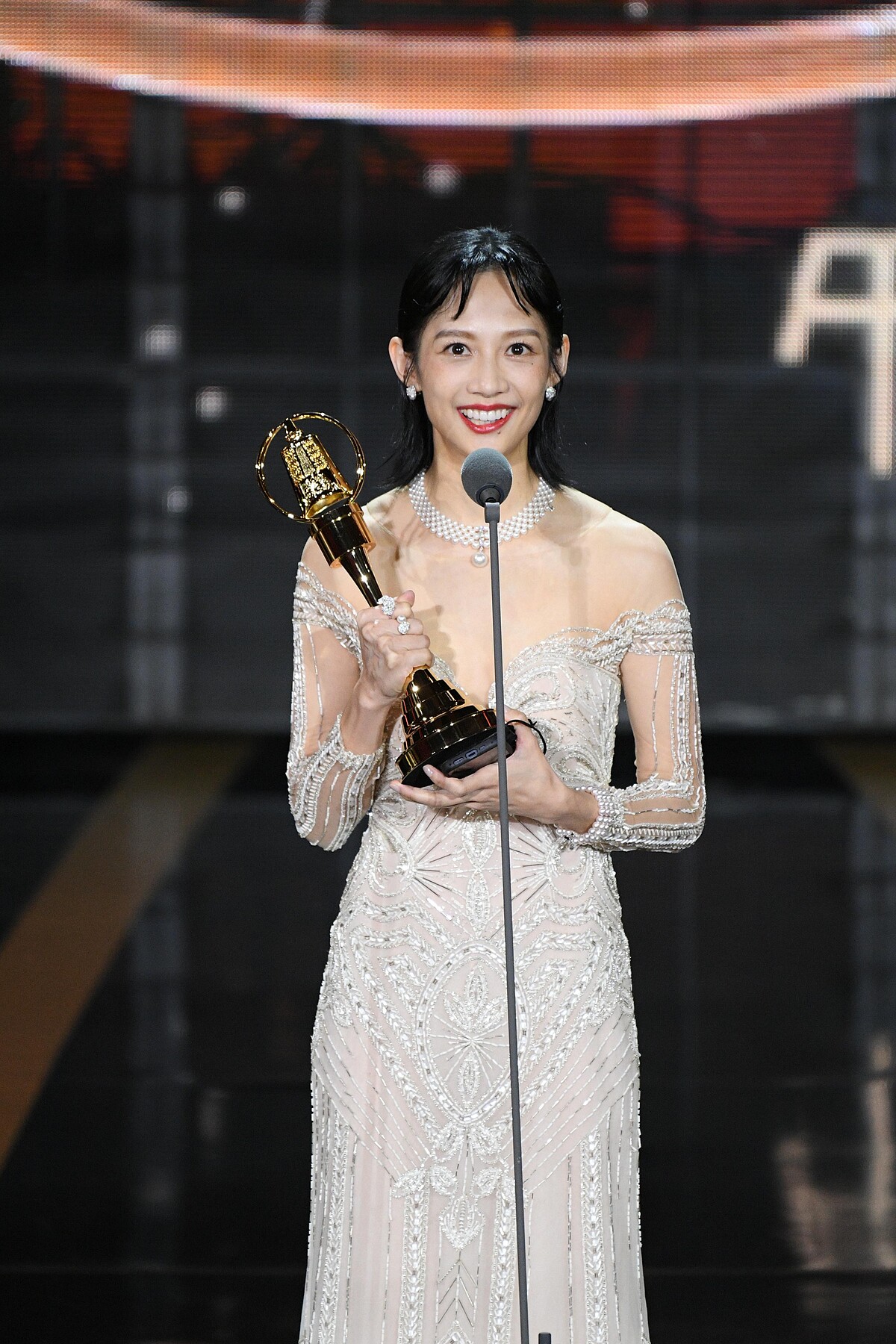 簡嫚書奪得2021金鐘獎女配角獎