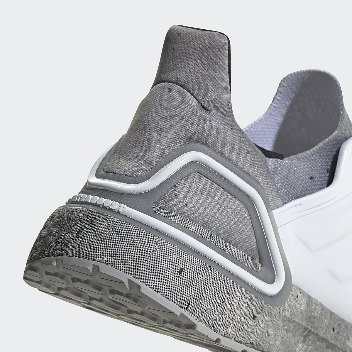 adidas X James Bond Ultraboost 20 &ldquo;Safin&rdquo;，NT6,500