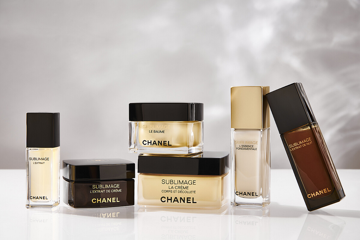 香奈兒奢華金燦系列，每款護膚聖品都將幫妳訂做獨一無二的奢華保養儀式。