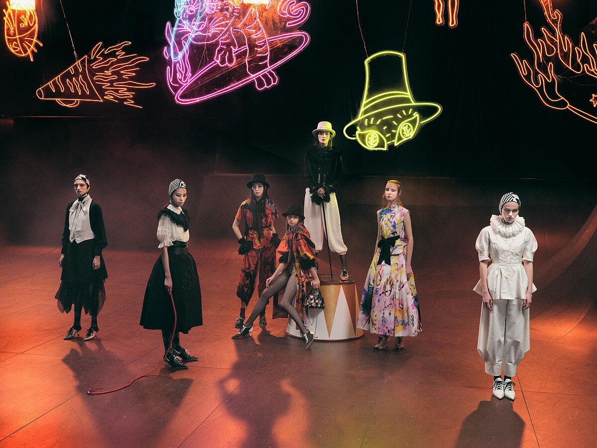 夏姿&bull;陳Shiatzy Chen 2022春夏大秀