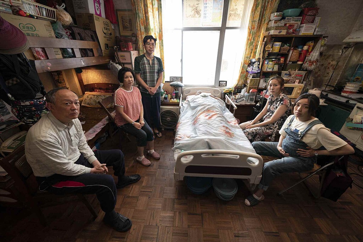 ▲▼片中荒謬爆笑的場景，幾乎都來自李念修家中真實發生的故事。（圖／高雄電影節提供）