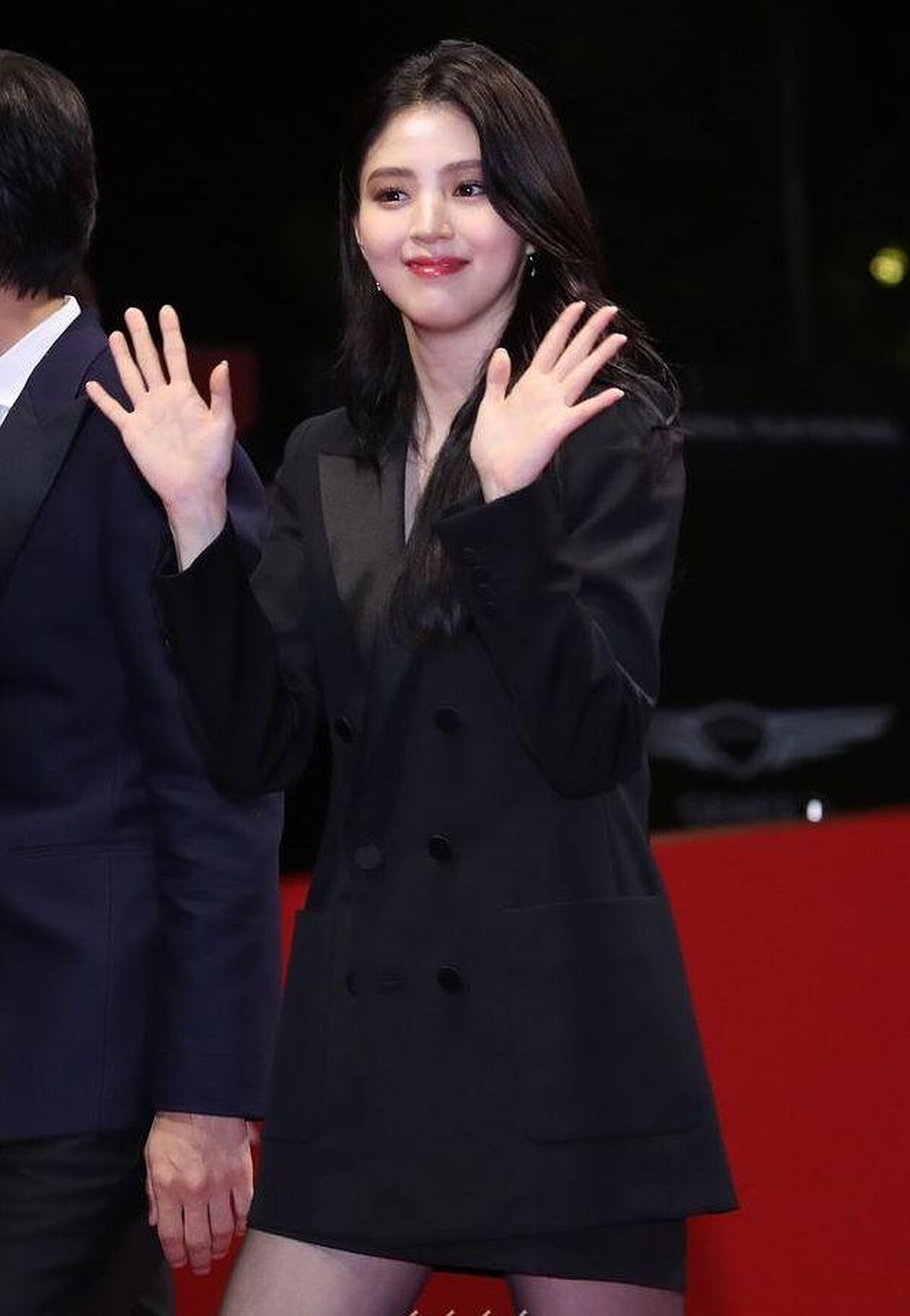  韓韶禧辣爆！領軍19禁《以吾之名》演員群前進釜山影展開幕式！