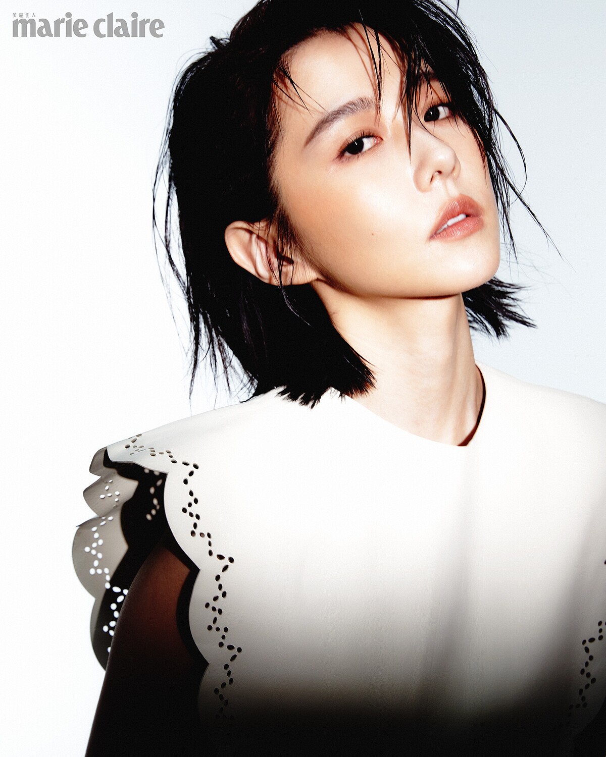 白色皮革洋裝,Chloé。