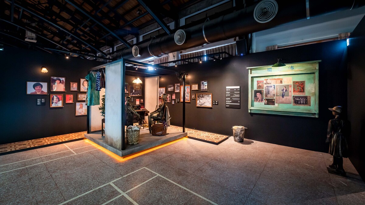 臺灣時裝史主題策展《時裝時代・時代時裝》第一幕「母親般的紡織時代」