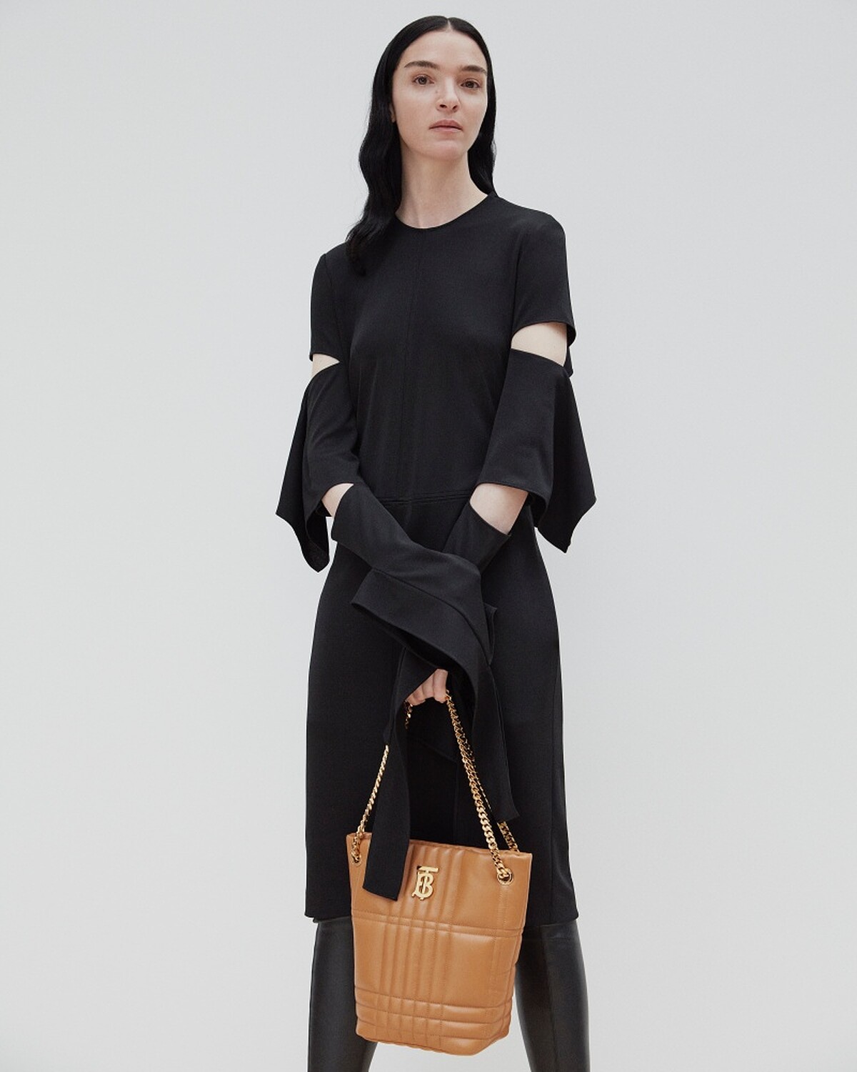 Burberry Lola水桶包，NT65,000