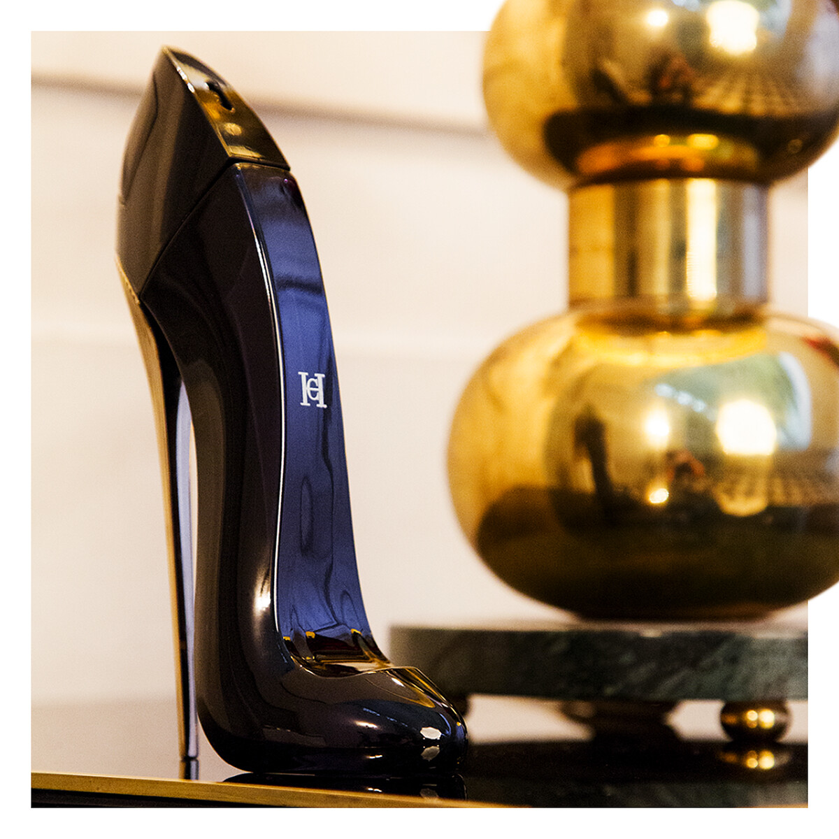 Carolina Herrera 2016年Good Girl系列第一款香水Good Girl女性淡香精。