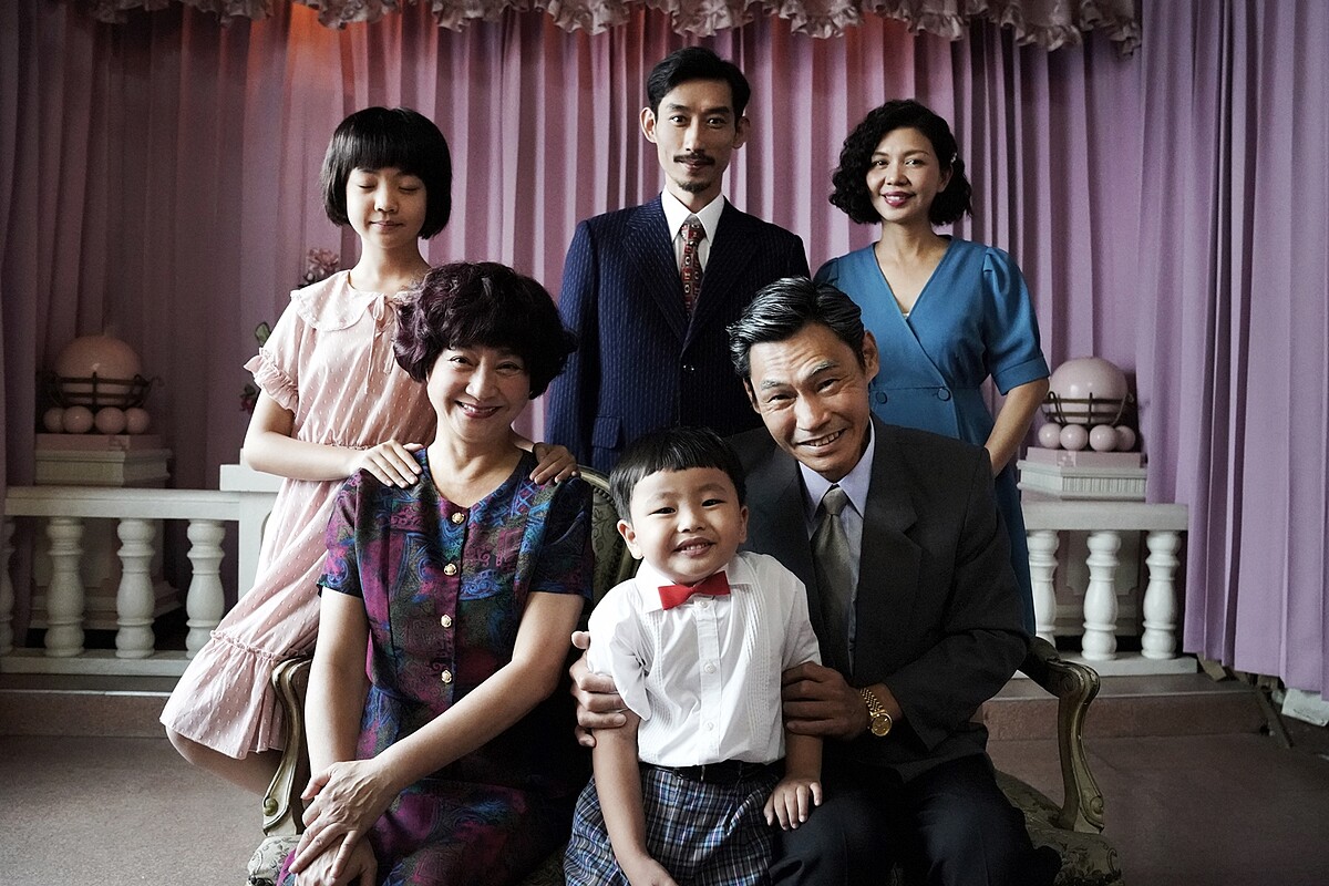 ▲▼嘉玲媽曾意外懷孕，對陳嘉玲懷孕生產充滿擔憂。（圖 / 華視、CATCHPLAY提供）