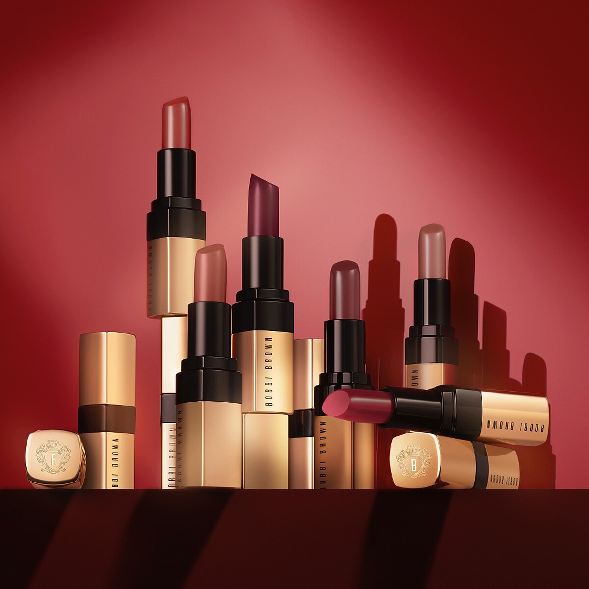 Bobbi Brown芭比波朗金緻奢華唇膏2021絕美紅棕9色限量上市。