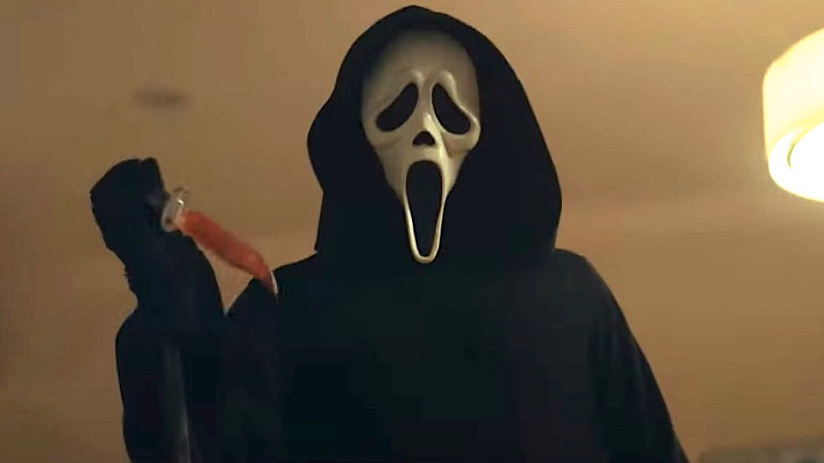 《驚聲尖叫》全新第5部續集來了！鬼臉面具殺人魔血腥狂殺，原班人馬回歸演出