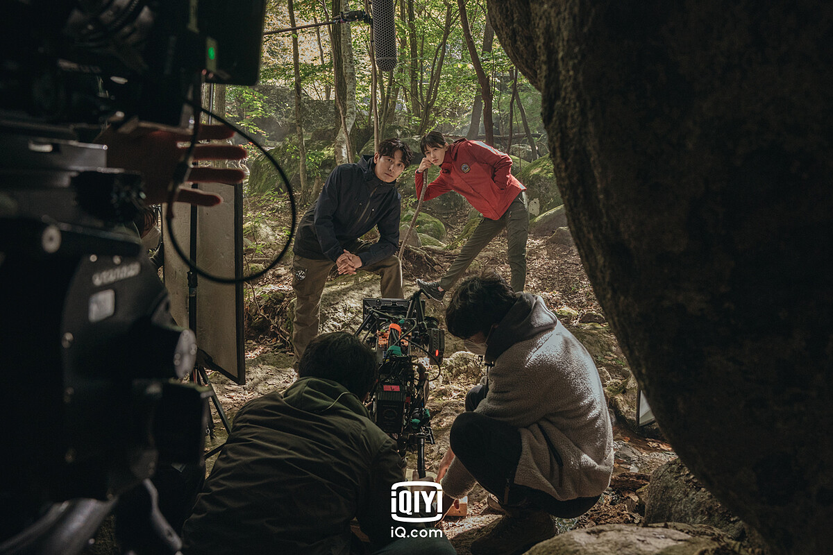  全智賢、朱智勛、吳正世、趙漢哲主演《智異山》10月23日首播