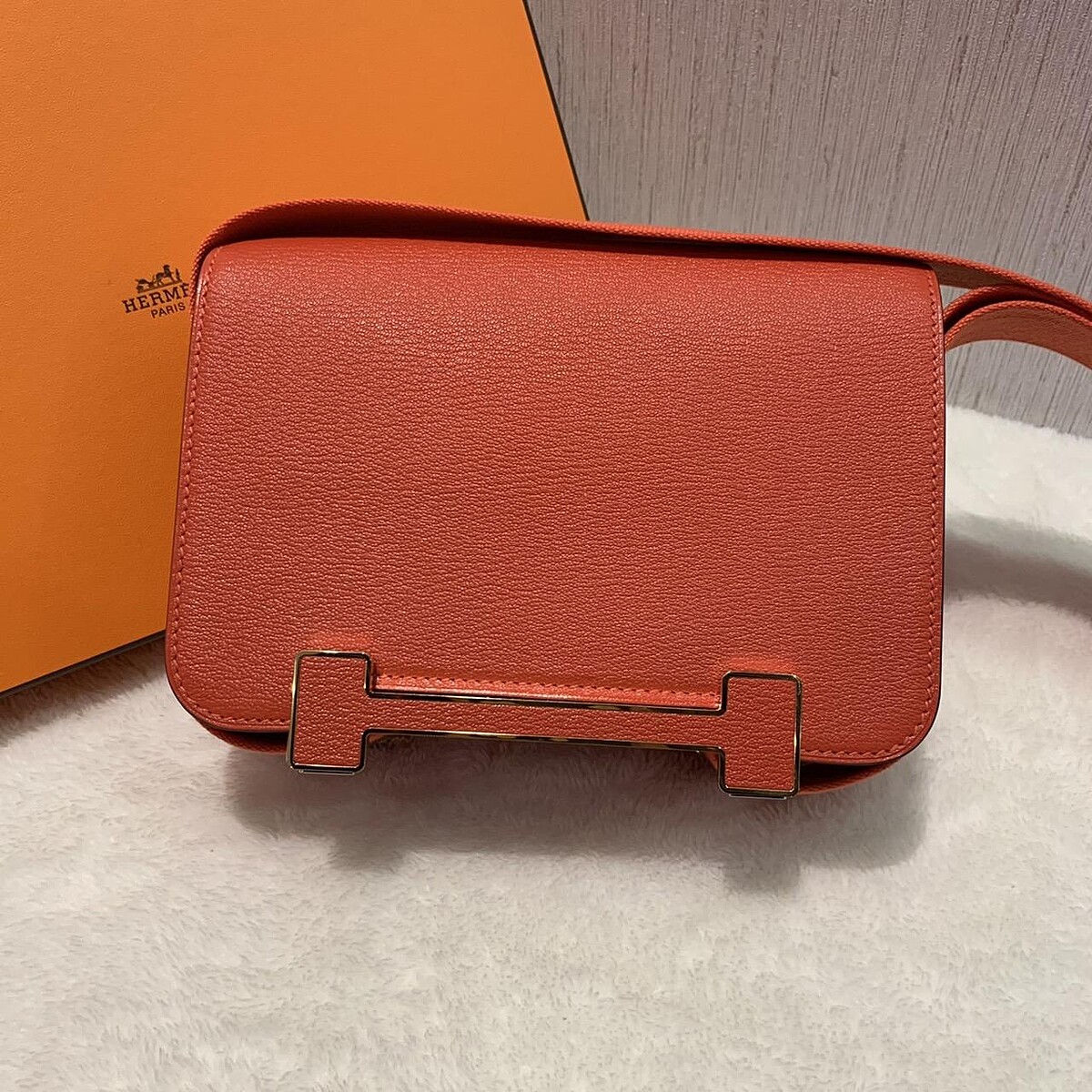 Herm&egrave;s Geta系列肩背包，NT185,200