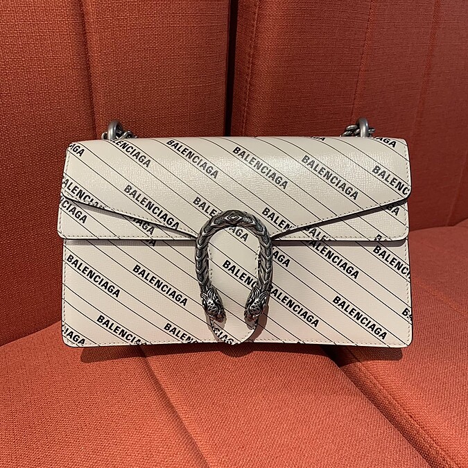 Gucci X Balenciaga酒神包，NT98,500