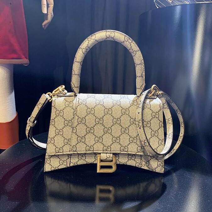 Gucci X Balenciaga沙漏包，NT82,900