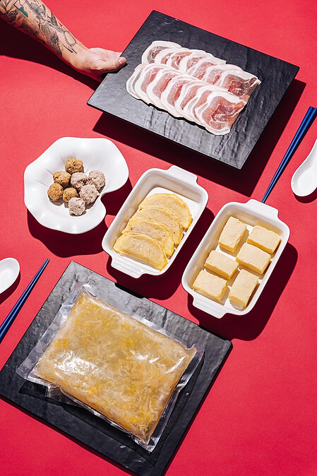 肉大人酸菜白肉湯食材組。