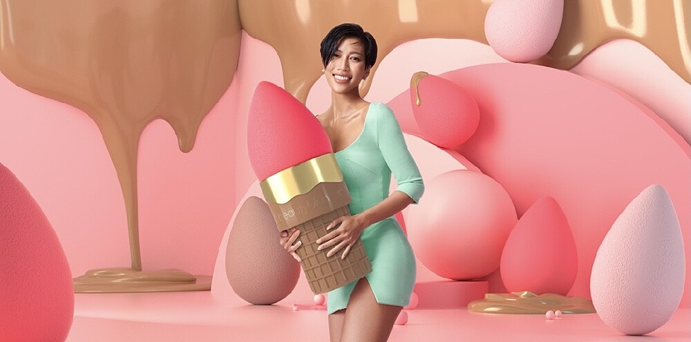 beautyblender重磅宣布2021品牌大使-時尚名人莫莉Molly Chiang。